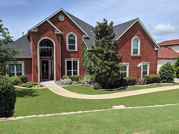 2nd image of 2844 Mira Vista Ln