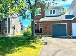 982 Lucille Way, Ottawa, ON K4A4J2