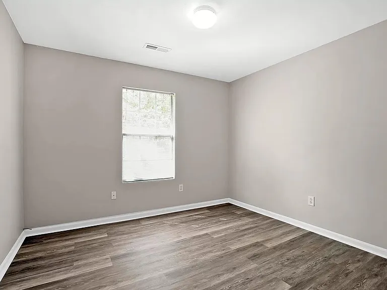 70 Hayfield Ln — Photo 12