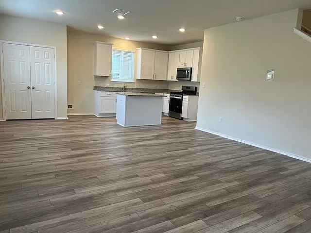 X-Papaya Drive 460 -- Stefani-Turn/breaking lease - 1 — Photo 2