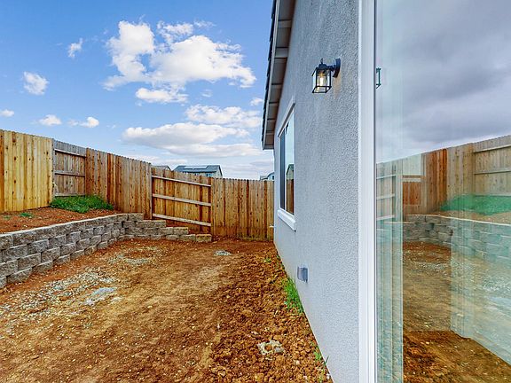 Starblossom 45 Exterior