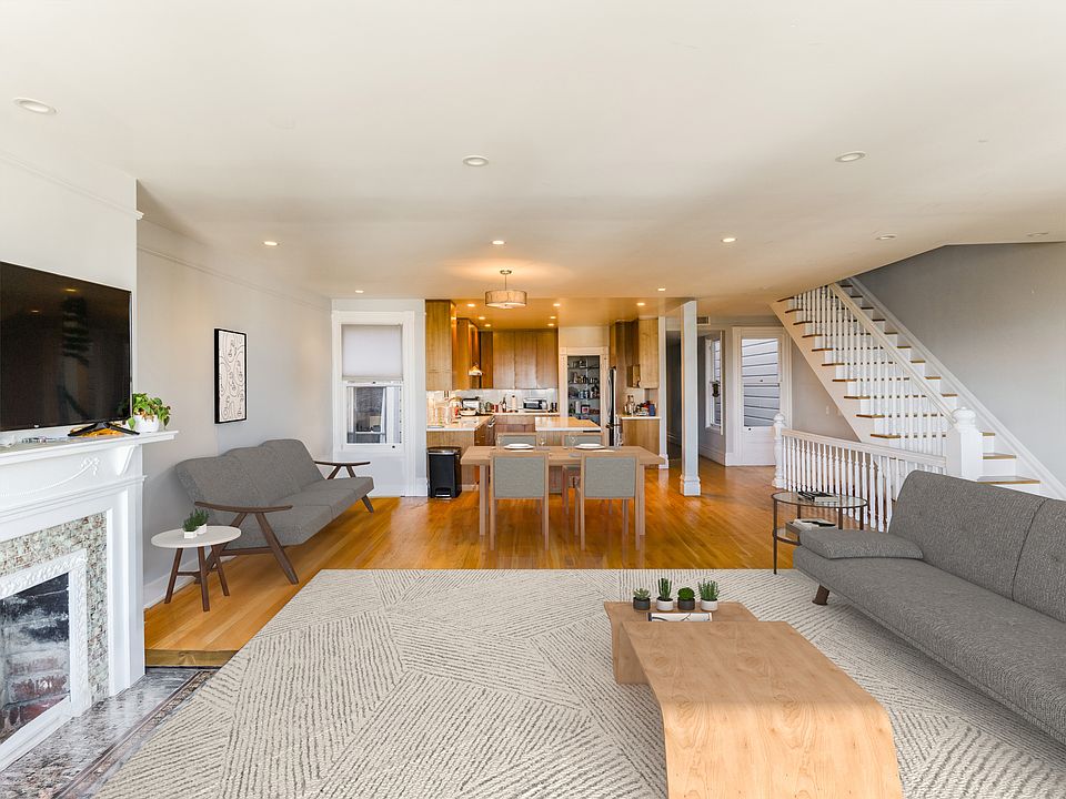 1st image of 2082 Pine St #2082
