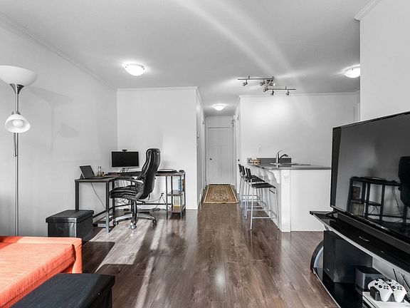 4th image of 257-322 Lewin Way #257