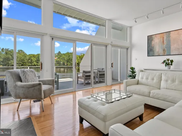 10323 Wilde Lake Ter, Columbia, MD 21044