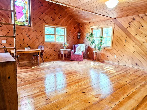 5825 Route 30, Townshend, VT 05359