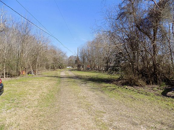 4th image of 3006 Navarre County Road Off #91