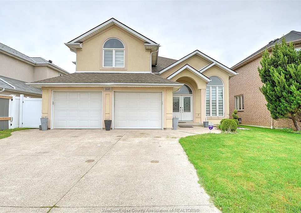 160 Branton Cres
