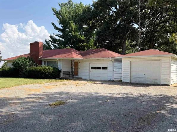 2617 Loami Rd, Jacksonville, IL 62650