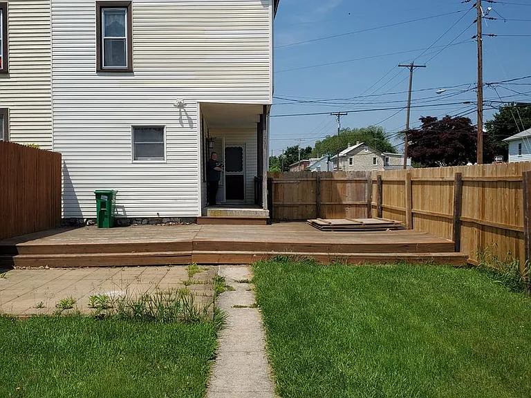254 Franklin St — Photo 8
