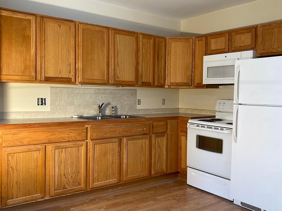 Large bright kitchen