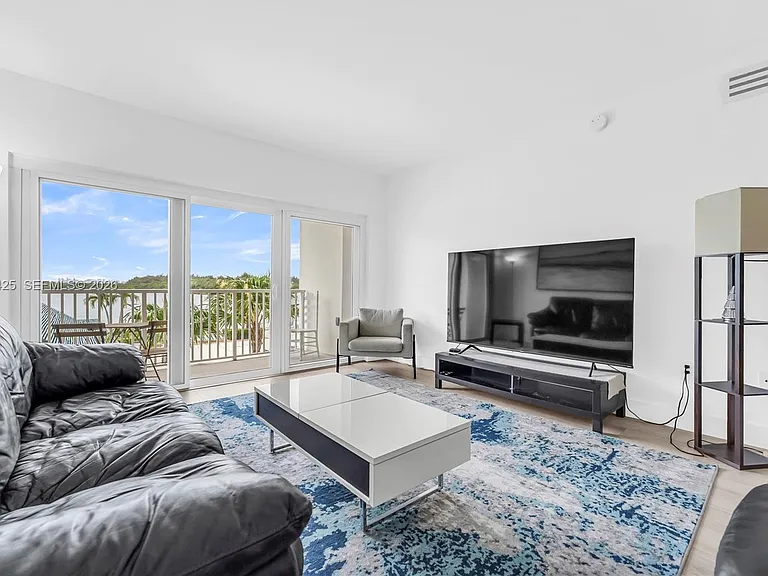 300 Bayview Dr #214 — Photo 21