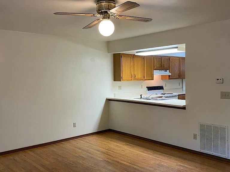 747 E Park St #J — Photo 1