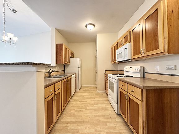 3rd image of 1170 NE 64th Ln Unit 1207