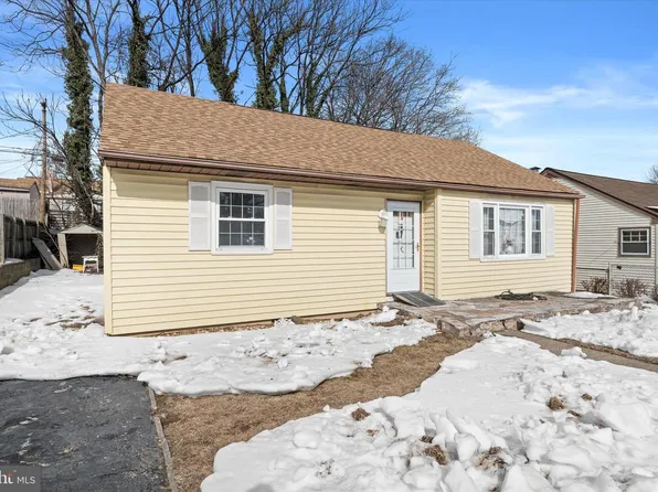 17 Richard Rd, New Castle, DE 19720