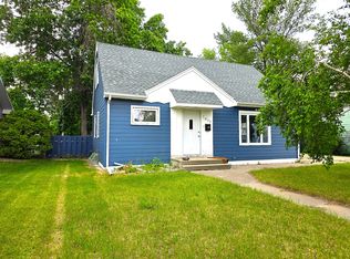 1617 6th St SW, Minot, ND 58701