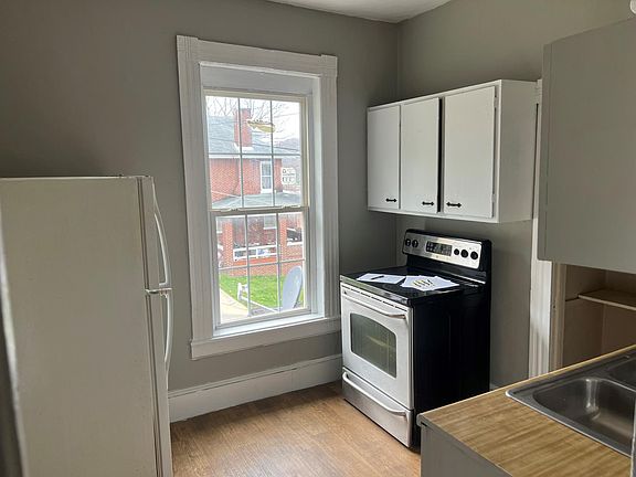 4th image of 1321 Highland Ave #2