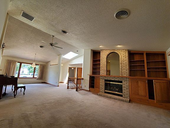 Entry into open living area