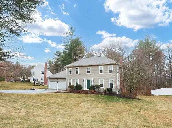 70 Macarthur Rd, Northbridge, MA 01534