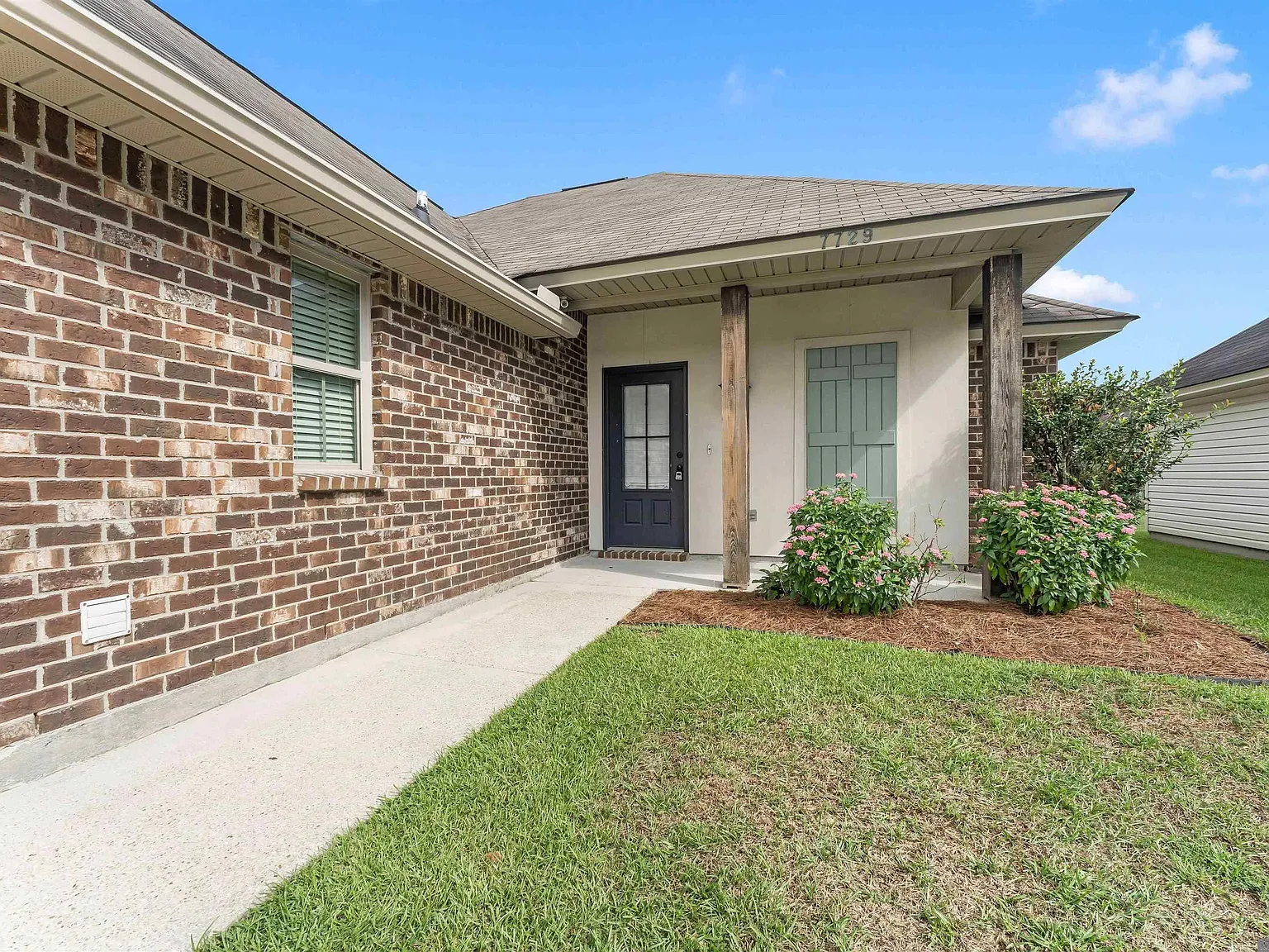 3 bed, 1495 sqft, $1,795 — Photo 2