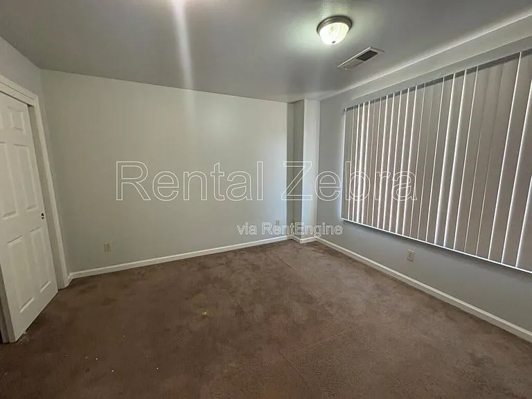 2951 Willowbrook Dr #B — Photo 7