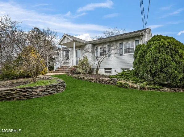 7 Kentucky Drive, Hazlet, NJ 07730