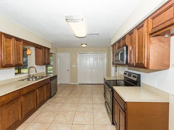 3rd image of 5030 Greenbrook Ln