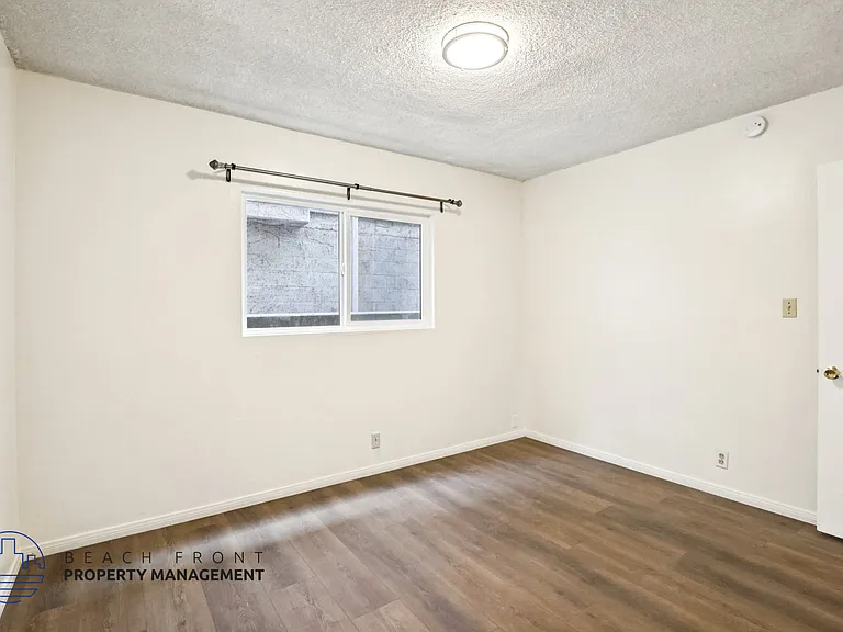 1475 Pine Ave. — Photo 9