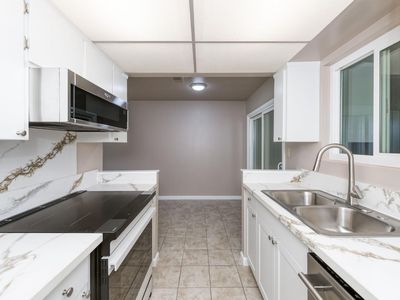 5118 E Ashlan Ave APT 102, Fresno, CA, 93727