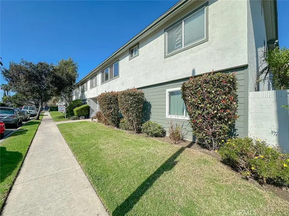 3045 E Theresa St APT 8, Long Beach, CA 90814