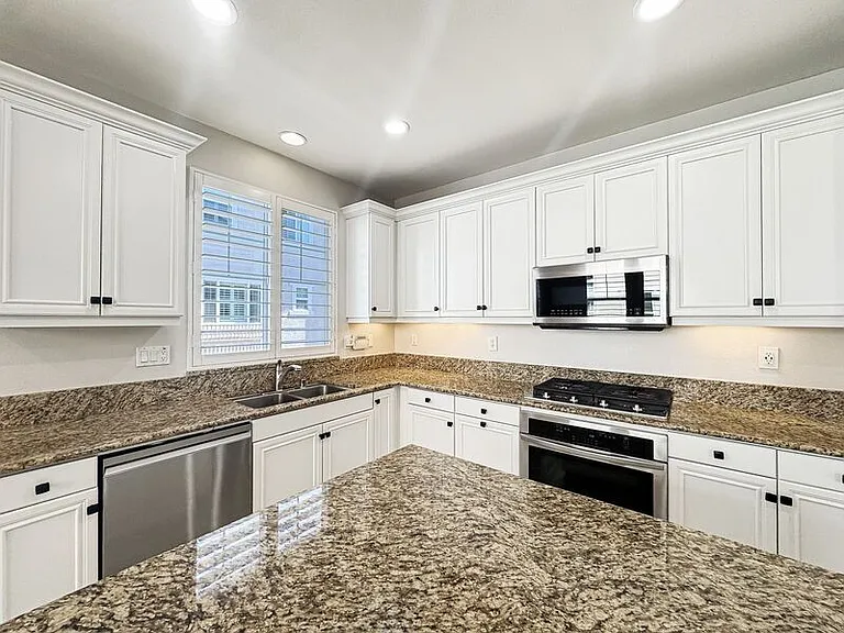 3011 Cole Grade Dr — Photo 10