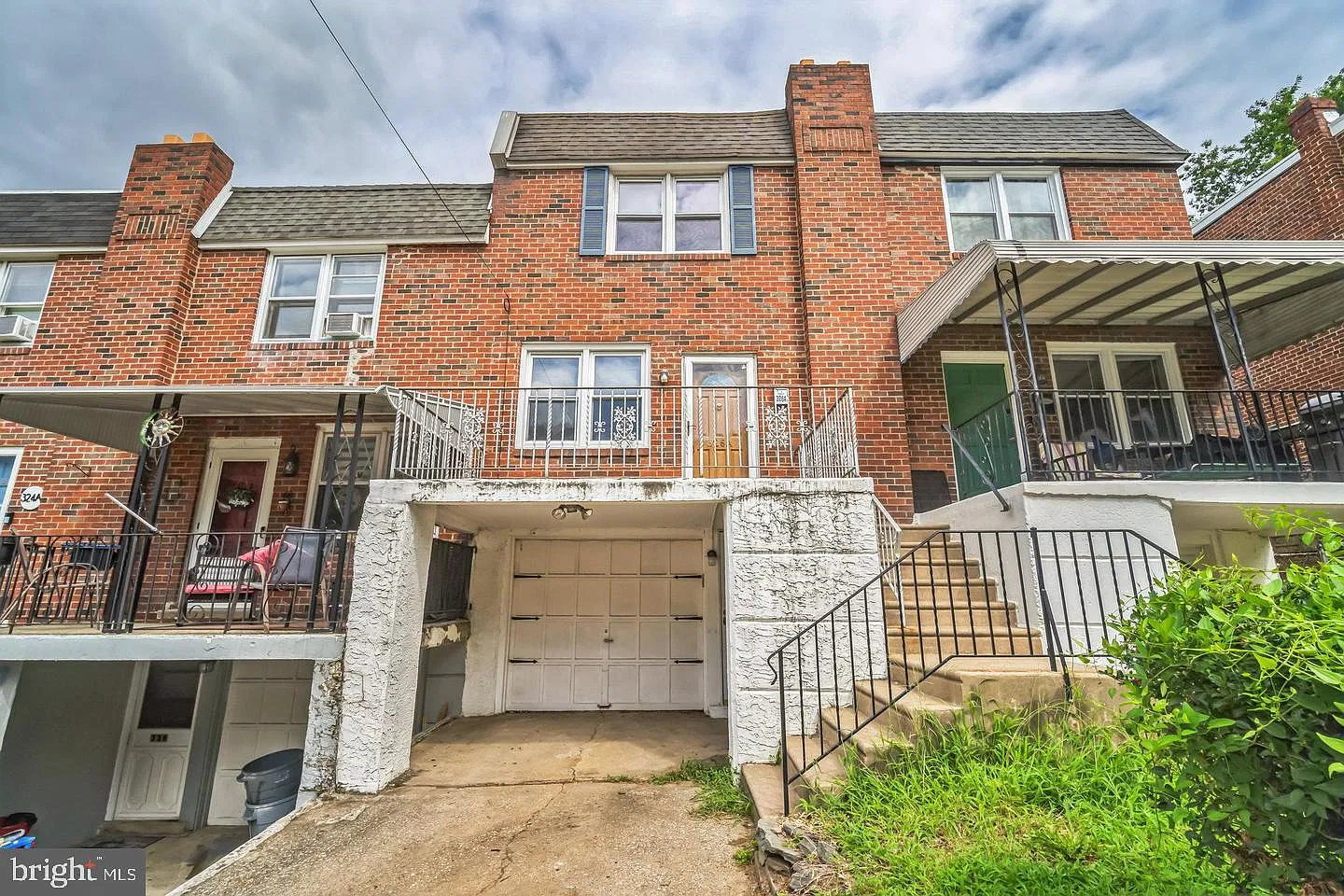 3 bed, 2.0 bath, 1500 sqft, $1,900 — Photo 1