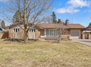 9 Aberfeldy St, Ottawa, ON K2H 6H6