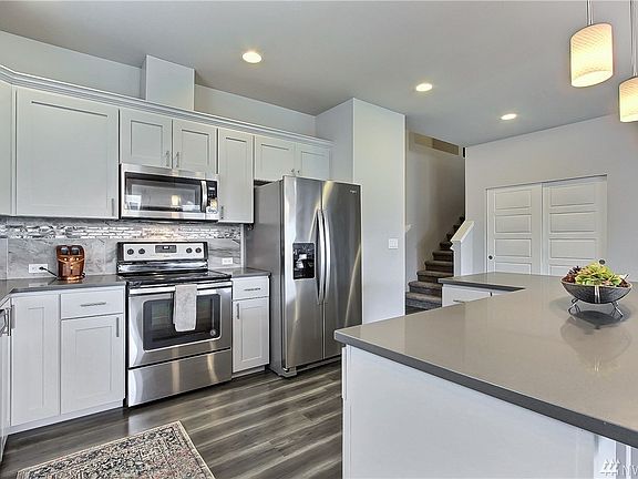 5th image of 9943 Dotson St SE