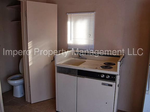 5th image of 1529 W Roosevelt St APT 2