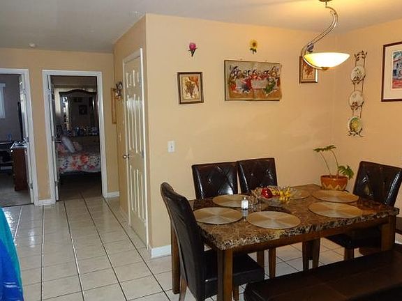 3rd image of 145 Dover Dr APT 5