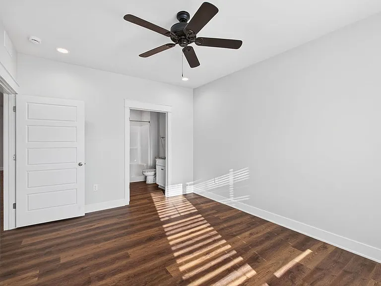 2805 Raintree Dr — Photo 10