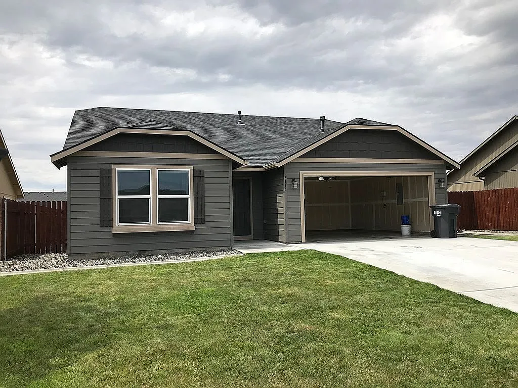 6116 Bayview Ln photo 1
