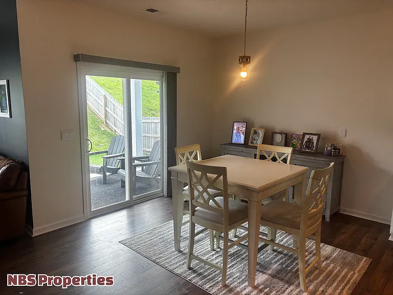 12308 Manhattan Ln — Photo 6