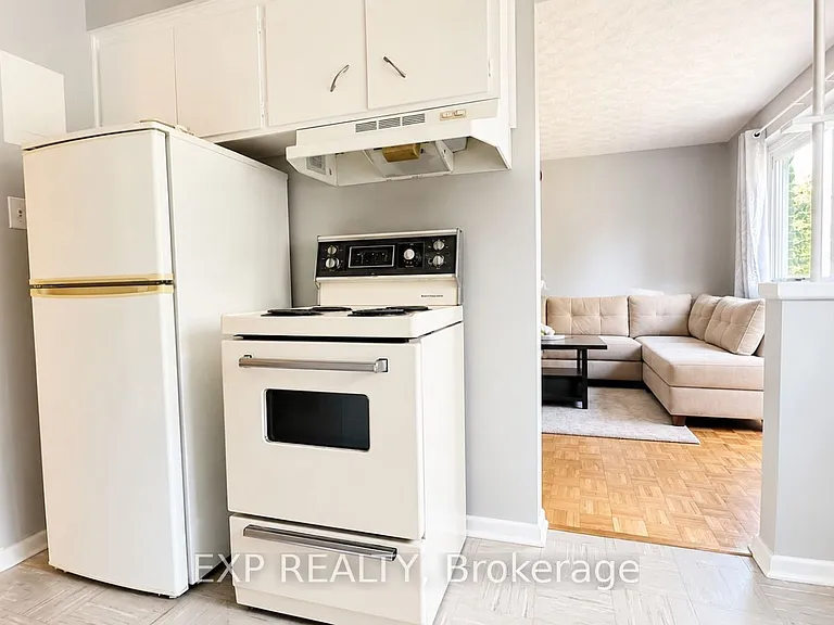 428 Barrie Pl #2 — Photo 10