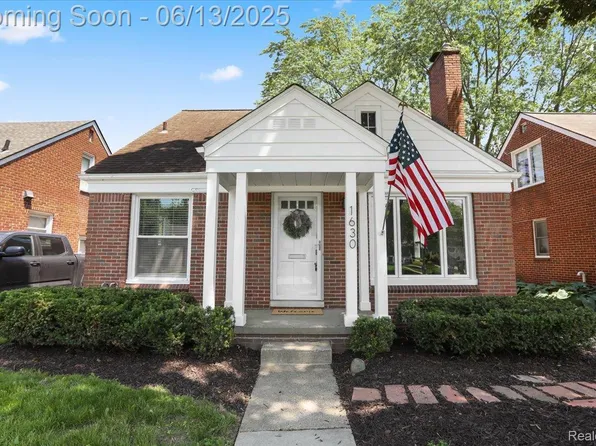 1630 N Denwood St, Dearborn, MI 48128