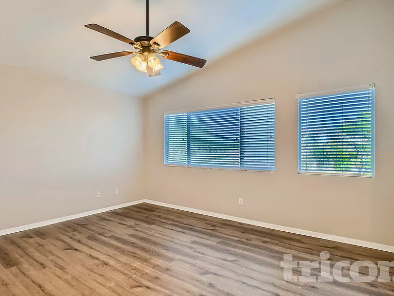 15028 W Honeysuckle Ln — Photo 5