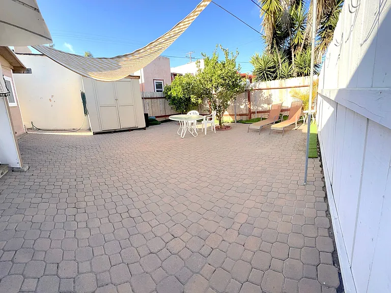 3687 Cherokee Ave — Photo 4