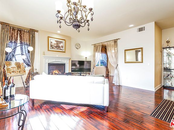 3rd image of 5057 Maplewood Ave Ph 5
