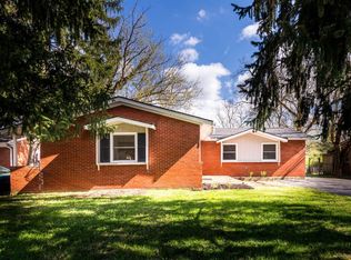 3466 Greentree Rd, Lexington, KY 40517