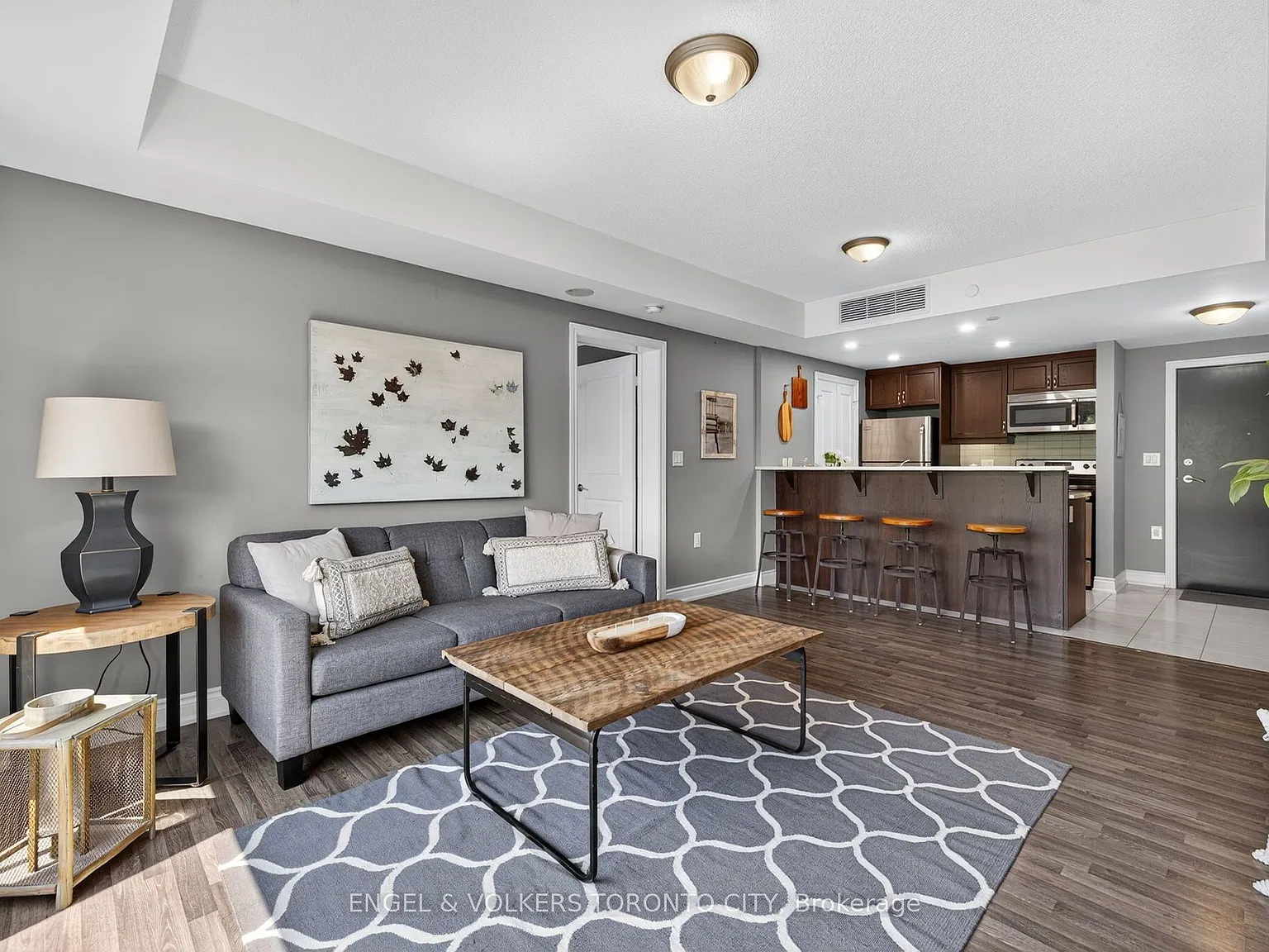 2 bed, $2,500 — Photo 1
