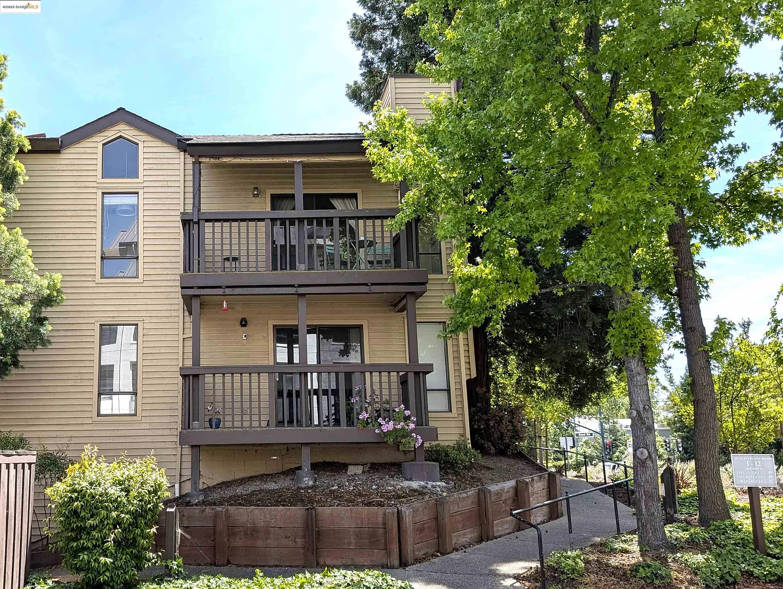99 Cleaveland Rd APT 1 photo 1