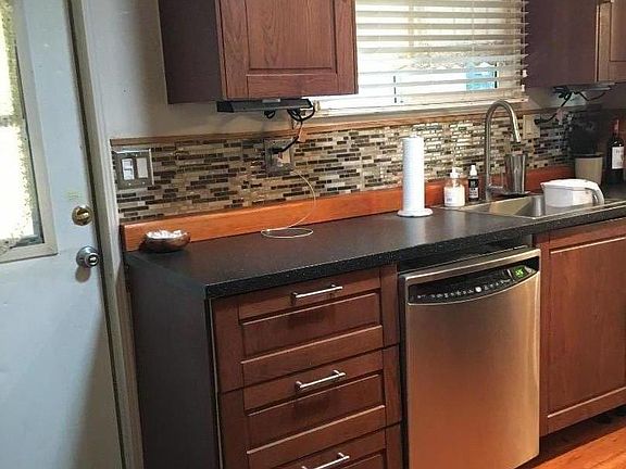 5th image of 17 Kelldon Dr #17