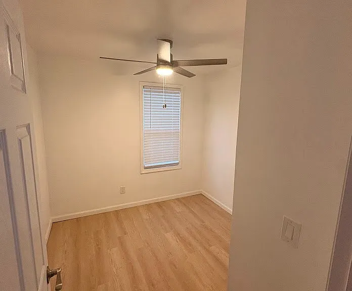 135 Lawndale Ave — Photo 13