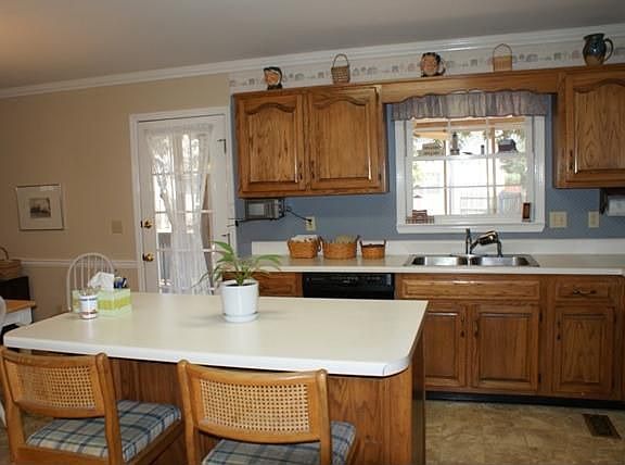 5th image of 1623 Brandi Ln