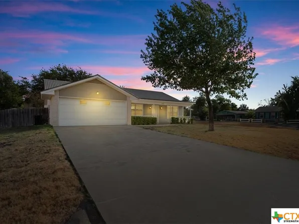 702 W Jayme St, Little River Academy, TX 76554